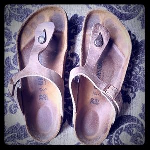 Birkenstock Gizeh sandals